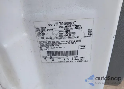 2005 Ford F-150 Stx/Xl/Xlt z USA, uszkodzony, nr VIN 1FTRF12225NB05739